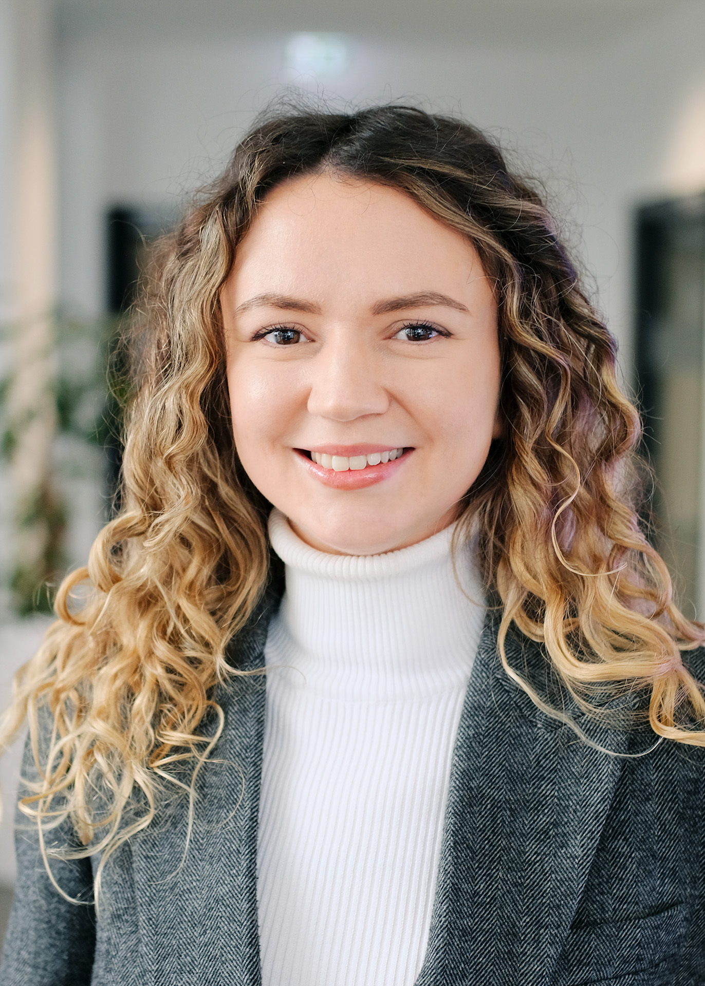 Portraitbild Marija Tomic 01 weboptimiert